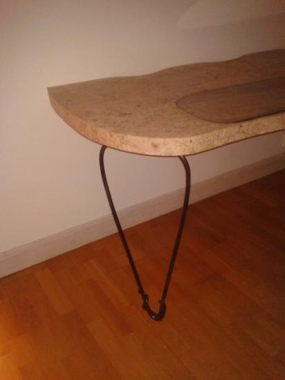 Bureau et son pieds