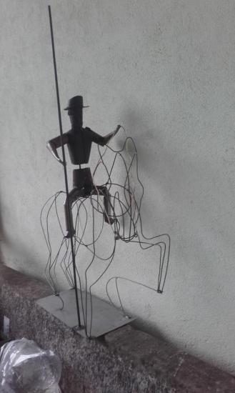 Don Quichotte Aout 17  90x35xh90
