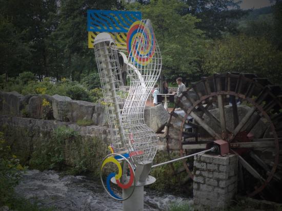 Sculpture Eloge installée