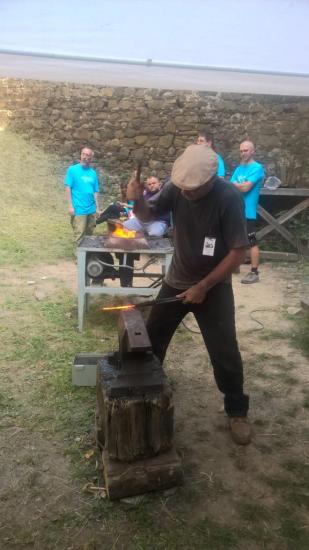 Concours : étirer la barre le plus possible